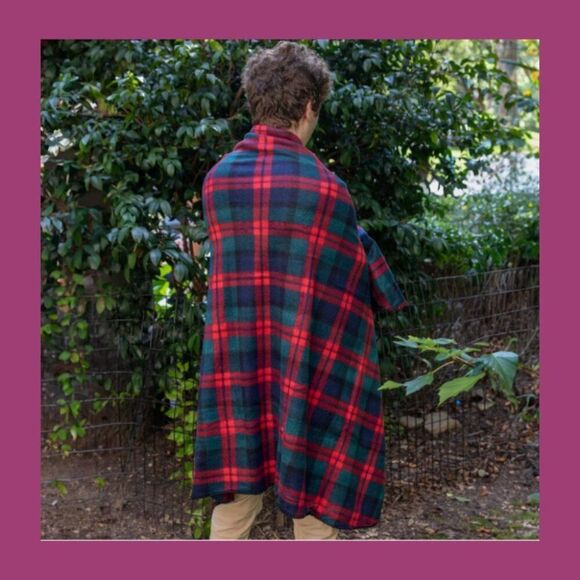 Plaid Fleece Throw Blanket 50x60 – Cozy Soft Warm Sofa Bed Holiday Gift Idea - Picture 3 of 7